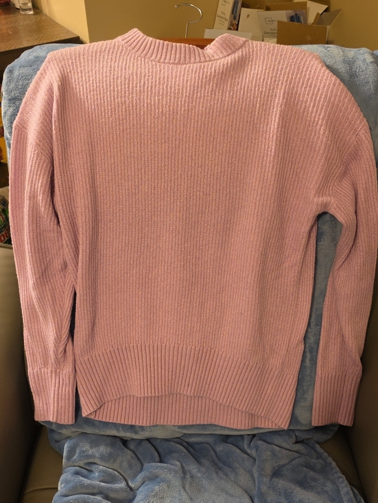 Old Navy Sweaters - Old Navy Light Pink Ribbed Crewneck Sweater